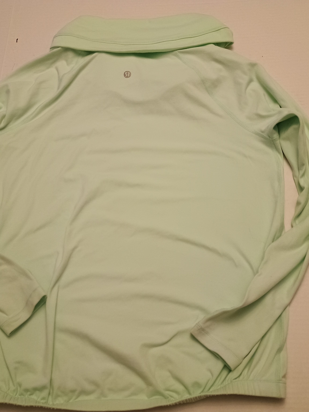 lululemon athletica Men’s Mint Green Lightweight Long-Sleeve Shirt